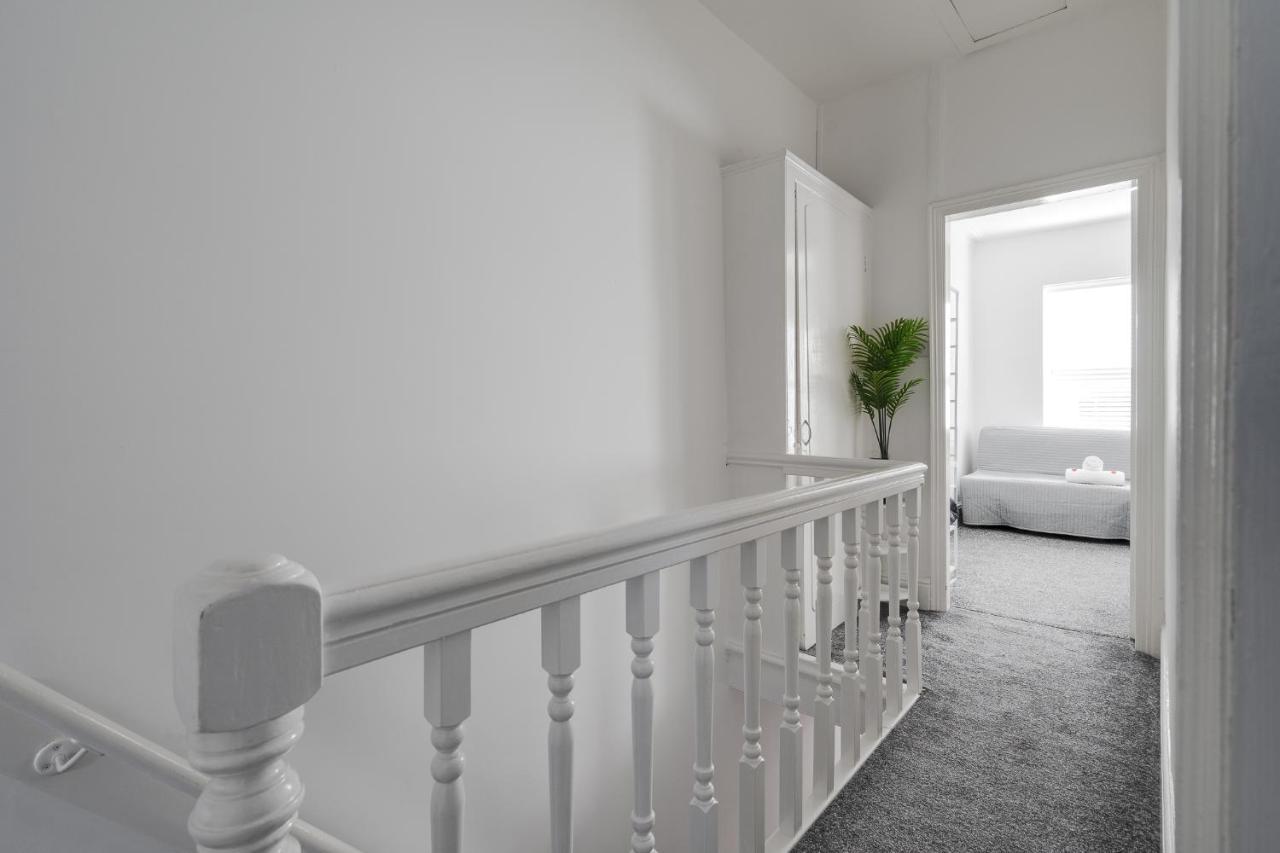 Hornsey Lodge - Strictly No Parties Liverpool Eksteriør bilde
